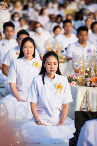 ภาพ No.194811:พิธีจุดประทีปถวายเป็นพุทธบูชา และบูชาธรรมมหาปูชนียาจารย์ ณ วัดสองพี่น้อง ต.ต้นตาล อ.สองพี่น้อง จ.สุพรรณบุรี ในโครงการธรรมยาตรา กตัญญูบูชา มหาปูชนียาจารย์ พระมงคลเทพมุนี(สด จนฺทสโร) พระผู้ปราบมาร อนุสรณ์สถาน 7 แห่ง ปีที่ 13 วันที่ 14 มกราคม พ.ศ. 2568