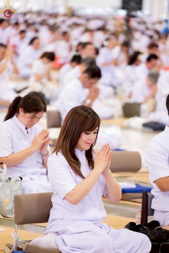 ภาพ No.219387:วันอังคารที่ 22 เมษายน พ.ศ. 2568 พิธีมอบปัจจัยช่วยเหลือครู 4 จังหวัดชายแดนภาคใต้ , พิธีกล่าวคำถวายอุปกรณ์ เพื่อเตรียมการต้อนรับคณะสงฆ์ฯ , พิธีกล่าวคำถวายภัตตาหารเป็นสังฆทาน , คณะสงฆ์ฉันภัตตาหารเพล  เนื่องในวันคุ้มครองโลก พิธีถวายมหาสังฆทานแด่คณะสงฆ์