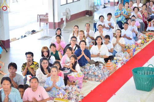 ภาพ No.217543:วันอาทิตย์ที่ 13 เมษายน พ.ศ. 2568 พิธีตักบาตรฉลองสามเณรใหม่ ศูนย์ปฏิบัติธรรมเขาคิชฌกูฏ โครงการบรรพชาสามเณรภาคฤดูร้อน