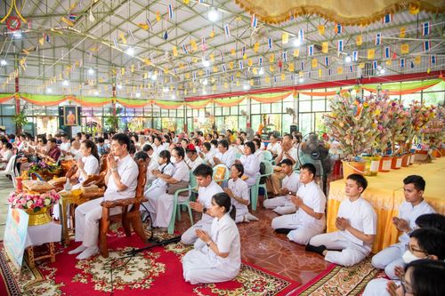 ภาพ No.163309:โครงการกฐินสามัคคีทั่วไทย 30,000 วัด บูชาธรรม 80 ปี หลวงพ่อธัมมชโย โดย คณะศิษยานุศิษย์วัดพระธรรมกาย ณ วัดโสภณาราม อ.ลำลูกกา จ.ปทุมธานี วันที่ 19 ตุลาคม พ.ศ. 2567