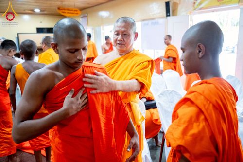 ภาพ No.225560:วันที่ 1 พฤษภาคม พ.ศ. 2568 พิธีเปิดโครงการ สยาม-ลังกา ธรรมยาตรา ฉลองเทศกาลวิสาขบูชาแห่งชาติ ศรีลังกา  และ บูชาธรรม 81 ปี หลวงพ่อธัมมชโย