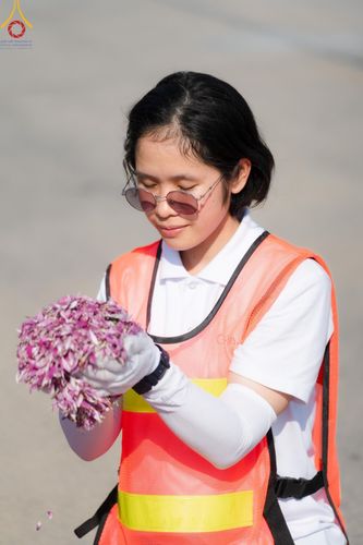 ภาพ No.111590:V.10 เก่งกล้า การเตรียมงาน เก็บงาน การรับบุญของเจ้าหน้าที่หน่วยงานต่างๆ เพื่อโครงการธรรมยาตรา กตัญญูบูชามหาปูชนียาจารย์ พระมงคลเทพมุนี (สด จนฺทสโร) พระผู้ปราบมาร อนุสรณ์สถาน 7 แห่ง ปีที่ 12 ระหว่างวันที่ 2 - 31 มกราคม พ.ศ.2567