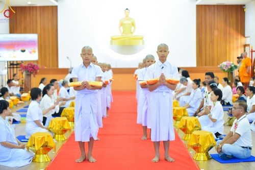 ภาพ No.133333:พิธีบรรพชาสามเณร ในโครงการบรรพชาสามเณร ฟื้นฟูพระพุทธศาสนาทั่วไทย ณ ศูนย์ปฏิบัติธรรมจันทบุรี วันพุธที่ 3 เมษายน พ.ศ. 2567