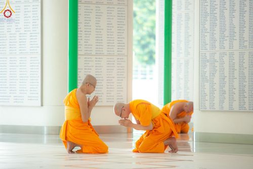ภาพ No.145545:พิธีอธิษฐานพรรษาของคณะสงฆ์วัดพระธรรมกาย ณ อุโบสถพระไตรปิฎก วัดพระธรรมกาย วันอาทิตย์ที่ 21 กรกฎาคม พ.ศ. 2567