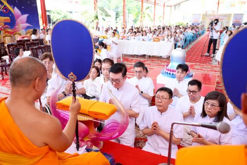 ภาพ No.252578:วันที่ 11 ตุลาคม พ.ศ. 2568 พิธีทอดกฐินสามัคคีทั่วไทย 30,000 วัด โดยคณะศิษยานุศิษย์ บูชาธรรม 81 ปี หลวงพ่อธัมมชโย ณ วัดมงคลพุกการาม ต. คลองสี่  อ.คลองหลวง จ.ปทุมธานี