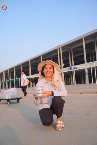 ภาพ No.59623:V.39 ทุ่มสุดใจ ธรรมชัย 80 ปี การเตรียมงาน การปฏิบัติงาน ของเจ้าหน้าที่หน่วยงานต่างๆ เพื่อพิธีฉลองอายุวัฒนมงคล 80 ปี หลวงพ่อธัมมชโย และรับถวายมหาสังฆทาน 10,000 กว่าวัดทั่วประเทศ ในวันคุ้มครองโลก จันทร์ที่ 22 เมษายน พ.ศ. 2567