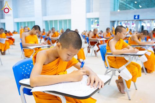 ภาพ No.219682:วันที่ 22-24 เมษายน พ.ศ. 2568 สอบบาลีสนามหลวง ครั้งที่ 2 คณะสงฆ์ภาค 1 (นนทบุรี, ปทุมธานี, สมุทรปราการ) สนามสอบวัดพระธรรมกาย อำเภอคลองหลวง จังหวัดปทุมธานี