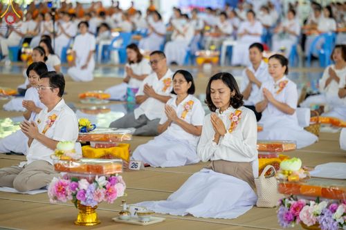 ภาพ No.174627:พิธีถวายภัตตาหารเมนูสวรรค์ เพื่อการบรรลุธรรม ณ หอฉันคุณยายอาจารย์ฯ วัดพระธรรมกาย วันที่ 23 พฤศจิกายน พ.ศ. 2567
