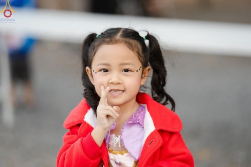 ภาพ No.193848:วัดพระธรรมกาย จัดงานวันเด็กแห่งชาติ ประจำปี พ.ศ.2568 ออกร้านอาหาร 200 ร้าน มอบของขวัญหลายหมื่นชิ้น วันที่ 12 มกราคม พ.ศ. 2568 วัดพระธรรมกาย อ.คลองหลวง จ.ปทุมธานี