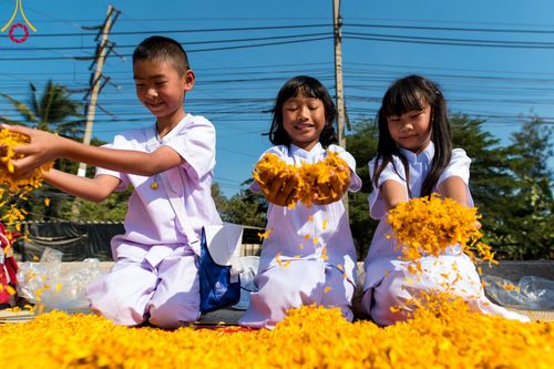 ภาพ No.107844:พิธีต้อนรับพระธรรมยาตรา ในโครงการธรรมยาตรากตัญญูบูชา มหาปูชนียาจารย์ พระมงคลเทพมุนี(สด จนฺทสโร) พระผู้ปราบมาร อนุสรณ์สถาน 7 แห่ง ปีที่ 12 วันที่ 7 มกราคม พ.ศ. 2567 ณ อนุสรณ์สถานคลองบางนางแท่น  อ.สามพราน จ.นครปฐม