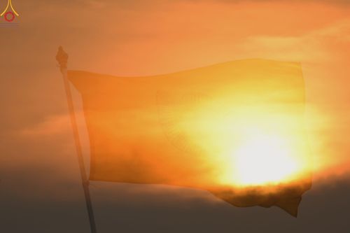 ภาพ No.79235:พิธีอัญเชิญองค์พระบรมพุทธเจ้า 24 องค์ เวียนประทักษิณรอบพระมหาธรรมกายเจดีย์ ณ วัดพระธรรมกาย  วันที่ 2 เมษายน พ.ศ. 2566