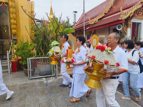 ภาพ No.282803:วันที่ 5 พฤษจิกายน พ.ศ.2568 พิธีทอดกฐินสามัคคีทั่วไทย 30,000 วัด  โดยคณะศิษยานุศิษย์ บูชาธรรม 81 ปี  หลวงพ่อธัมมชโย ณ วัดวิเศษการ เขตบางกอกน้อย กทม