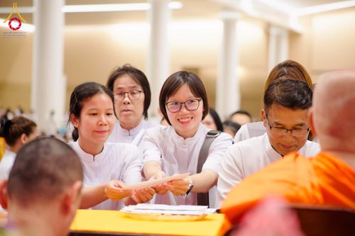 ภาพ No.310596:วันอาทิตย์ที่ 22 กุมภาพันธ์ พ.ศ. 2569 พิธีมุทิตาสักการะในโอกาสอายุวัฒนะมงคล 80 ปี พระพรหมวชิรปัญญาจารย์ (ทองดี สุรเตโช ป.ธ.9) ณ ห้องแก้วสารพัดนึก 2 วัดพระธรรมกาย จ.ปทุมธานี