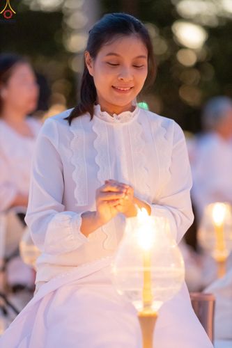 ภาพ No.292116:วันที่ 10 มกราคม พ.ศ. 2569 พิธีจุดประทีปถวายเป็นพุทธบูชา และบูชาธรรมมหาปูชนียาจารย์  ณ อนุสรณ์สถานคลองบางนางแท่น อ.สามพราน จ.นครปฐม ในโครงการธรรมยาตรา กตัญญูบูชา มหาปูชนียาจารย์ พระมงคลเทพมุนี(สด จนฺทสโร) พระผู้ปราบมาร อนุสรณ์สถาน 7 แห่ง ปีที่ 14