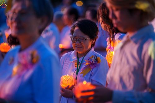 ภาพ No.332796:วันอาทิตย์ที่ 31 พฤษภาคม พ.ศ. 2569 วันวิสาขบูชา ณ วัดพระธรรมกายแคลิฟอร์เนีย  ประเทศสหรัฐอเมริกา