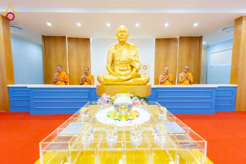 ภาพ No.313306:วันอาทิตย์ที่ 8 มีนาคม พ.ศ. 2569 พิธีสมโภชรูปเหมือนพระมงคลเทพมุนี (สด จนฺทสโร) และพิธีทอดผ้าป่าสามัคคีเพื่อสร้างวิหารพระมงคลเทพมุนี ณ วัดพุทธเคปทาวน์ ประเทศแอฟริกาใต้