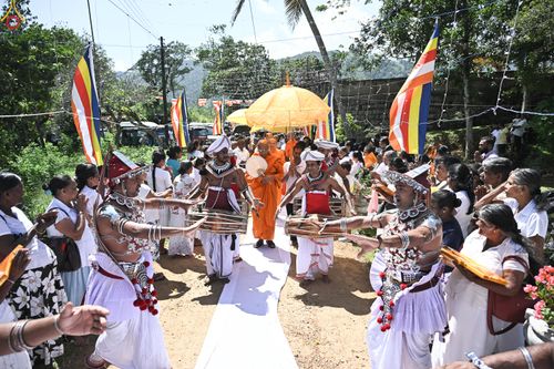 ภาพ No.278718:วันที่ 30 ตุลาคม 2568  กฐินสมทบวัดต่างประเทศ โดยคณะศิษยานุศิษย์  บูชาธรรม 81 ปี หลวงพ่อธัมมชโย  ณ วัดศรีโพธินันทะ ประเทศศรีลังกา