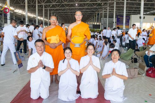 ภาพ No.321461:วันเสาร์ที่ 11 เมษายน พ.ศ.2569 พิธีขอบรรพชา พิธีขอสรณคมณ์และศีล, พิธีถวายบาตร พิธีอุปสมบท โครงการอุปสมบทหมู่ บูชาธรรมหลวงพ่อธัมมชโย พ.ศ.2569 โครงการอุปสมบทหมู่ธรรมทายาท ระดับอุดมศึกษา รุ่น 53 (ภาคฤดูร้อน) ณ วัดพระธรรมกาย ปทุมธานี