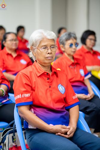 ภาพ No.321114:วันที่ 10 เมษายน พ.ศ.2569 โครงการส่งเสริมและสนับสนุนการเรียนรู้สำหรับผู้สูงอายุ ประจำปีงบประมาณ พ.ศ.2569 จัดโดย ฝ่ายสังคมสงเคราะห์ กองสวัสดิการสังคม องค์การบริหารตำบลคลองสาม จ.ปทุมธานี ณ วัดพระธรรมกาย