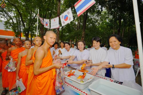 ภาพ No.342104:วันพฤหัสบดีที่ 30 กรกฎาคม พ.ศ.2569 วันเข้าพรรษา วัดพระธรรมกาย