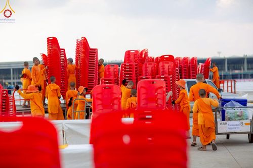 ภาพ No.218675:วันพฤหัสบดีที่ 17 เมษายน พ.ศ. 2568 การเตรียมงานในลานธรรม , สภาธรรมกายสากล , วิหารคด  เพื่องานวันคุ้มครองโลก 22 เมษายน พ.ศ. 2568