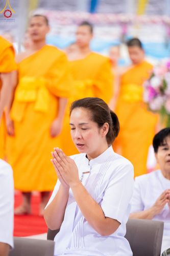 ภาพ No.153249:พิธีมุทิตาสักการะ พระภิกษุ-สามเณร ผู้สอบไล่ได้เปรียญธรรม ประโยค 1-2 ถึงประโยค ป.ธ.9 และบาลีศึกษา ประโยค1-2 ถึง บ.ศ.9 , พิธีมอบดวงแก้วสามเณรผู้ทรงบาลีไวยากรณ์ วัดพระธรรมกาย และ ศูนย์ส่งเสริมศีลธรรมในประเทศและต่างประเทศ วันอาทิตย์ที่ 8 กันยายน พ.ศ.2567