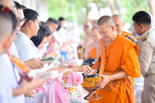 ภาพ No.227136:วันอังคารที่ 3 มิถุนายน พ.ศ. 2568 นายอำเภอคลองหลวง นำพสกนิกรรวมใจภักดิ์ สมเด็จพระนางเจ้าฯ พระบรมราชินี เนื่องในโอกาสวันเฉลิมพระชนมพรรษา ณ อาคารปลูกศรัทธา 2 วัดพระธรรมกาย อ.คลองหลวง จ.ปทุมธานี