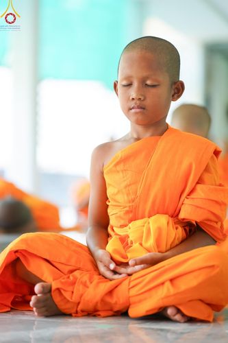 ภาพ No.61123:สามเณรออกบิณฑบาต และกิจกรรมอบรมสามเณร ในโครงการบรรพชาสามเณรฟื้นฟู พระพุทธศาสนาทั่วไทย ณ ศูนย์อบรมที่พักสงฆ์บ้านร่มเย็น จ.นราธิวาส วันที่ 2-15 เมษายน พ.ศ. 2567