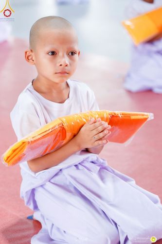 ภาพ No.216006:วันพฤหัสบดีที่ 3 เมษายน พ.ศ. 2568 พิธีบรรพชาสามเณร ภาคฤดูร้อน รุ่นที่ 15  บูชาธรรมหลวงพ่อธัมมชโย 81 ปี 81 รูป ณ ศูนย์ปฏิบัติธรรมสวนผึ้ง จ.ราชบุรี