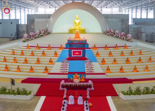 ภาพ No.59999:พิธีเจริญพระพุทธมนต์ "ฉลองอายุวัฒนมงคล 80 ปี หลวงพ่อธัมมชโย" พิธีถวายไทยธรรม คณะสงฆ์ 10,000 กว่าวัดทั่วประเทศ ในวันคุ้มครองโลก วันจันทร์ที่ 22 เมษายน พ.ศ. 2567 ณ สภาธรรมกายสากล วัดพระธรรมกาย จ.ปทุมธานี