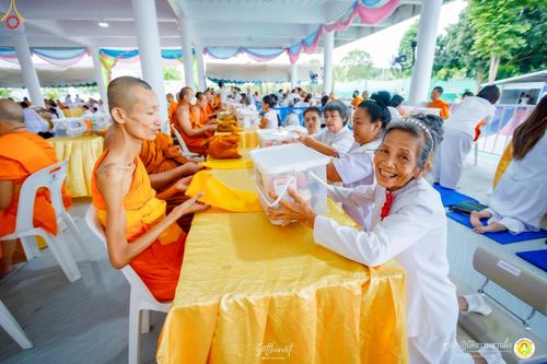 ภาพ No.236544:วันพุธที่ 30 กรกฏาคม  พ.ศ. 2568 พิธีถวายมหาสังฆทาน 81 วัด 81 ปี หลวงพ่อธัมชโย ครั้งที่ 2  ณ ศูนย์ปฏิบัติธรรมสวนผึ้ง ต.ท่าเคย อ.สวนผึ้ง จ.ราชบุรี