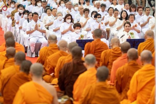 ภาพ No.126096:พิธีทำบุญเมืองนครราชสีมา ฉลอง 556 ปี ตักบาตรพระ 10,000 รูป ในวันเสาร์ที่ 2 มีนาคม พ.ศ.2567 ณ อนุสาวรีย์ท้าวสุรนารี จ.นครราชสีมา จัดโดย คณะสงฆ์จังหวัดนครราชสีมา ร่วมกับสำนักงานจังหวัดนครราชสีมา