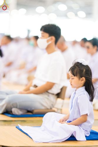 ภาพ No.123072:พิธีตักบาตร และพิธีบูชาข้าวพระ ในวันอาทิตย์ต้นเดือนที่ 4 กุมภาพันธ์ พ.ศ. 2567 ณ วัดพระธรรมกาย จ.ปทุมธานี