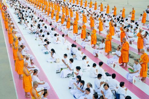 ภาพ No.180049:พิธีปลงผมนาคธรรมทายาท ในโครงการอุปสมบทหมู่ บูชาธรรมมหาปูชนียาจารย์ (ศูนย์อบรมวัดพระธรรมกาย) วันที่ 1 ธันวาคม พ.ศ. 2567 ณ ลานธรรมหารัตนวิหารคด วัดพระธรรมกาย จ.ปทุมธานี