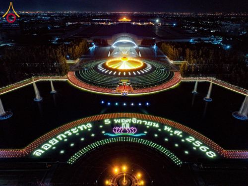 ภาพ No.266351:วันพุธที่ 5 พฤศจิกายน พ.ศ. 2568 (วันพระ ขึ้น 15 ค่ำ เดือน 12) พิธีลอยกระทงธรรม  ณ สระมหาเศรษฐีทะเลบุญ มหาวิหารพระมงคลเทพมุนี วัดพระธรรมกาย จ.ปทุมธานี