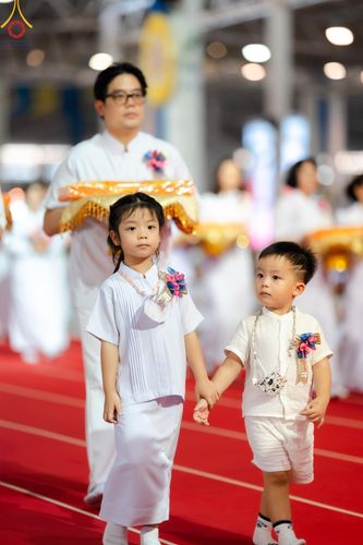 ภาพ No.178022:พิธีทอดผ้าป่าต้นสมบัติจักรพรรดิ ในวันอาทิตย์ที่ 1 ธันวาคม พ.ศ. 2567 ณ สภาธรรมกายสากล วัดพระธรรมกาย