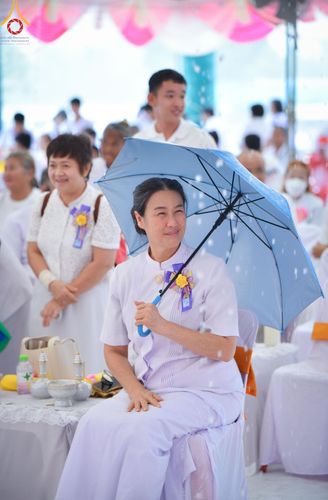 ภาพ No.146615:พิธีทอดผ้าป่าสร้างหลังคาอาคาร 80 ปี หลวงพ่อธัมมชโย ณ ศูนย์ปฎิบัติธรรมวิหารแดง จังหวัดสระบุรี วันอาทิตย์ที่ 28 กรกฎาคม พ.ศ. 2567