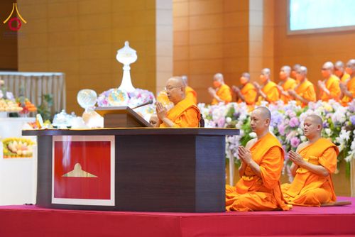 ภาพ No.134097:พิธีบูชาข้าวพระ  ในวันอาทิตย์ต้นเดือนที่ 7 เมษายน พ.ศ. 2567 ณ วัดพระธรรมกาย จ.ปทุมธานี