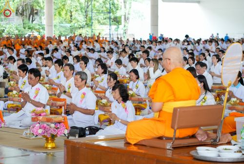 ภาพ No.153018:พิธีถวายภัตตาหารเมนูสวรรค์ ในพรรษาแห่งการเข้าถึงธรรม วันอังคารที่ 10 กันยายน พ.ศ. 2567 ครบรอบ 24 ปี วันละสังขาร คุณยายอาจารย์มหารัตนอุบาสิกาจันทร์ ขนนกยูง ณ หอฉันคุณยายอาจารย์ฯ วัดพระธรรมกาย