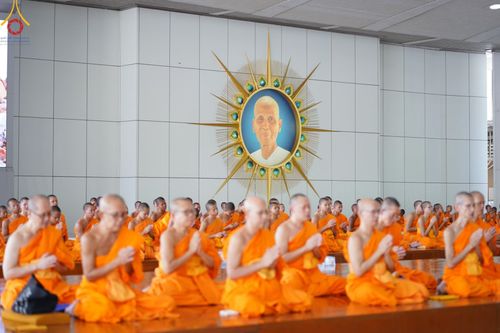 พิธีถวายภัตตาหารเมนูสวรรค์ วันที่ 26 ตุลาคม พ.ศ. 2567 ณ หอฉันคุณยายอาจารย์ฯ วัดพระธรรมกาย