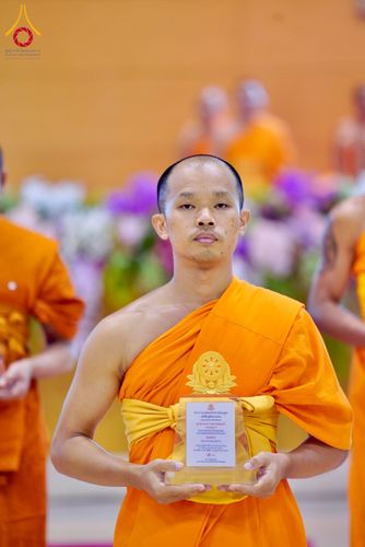 ภาพ No.232205:วันอาทิตย์ที่ 6 กรกฏาคม พ.ศ. 2568 พิธีมอบโล่เกียรติคุณ สวดธัมมจักกัปปวัตตนสูตร และรางวัลโครงการผู้นำแสงสว่างออนไลน์ ณ ห้องแก้วสารพัดนึก1 สภาธรรมกายสากล วัดพระธรรมกาย