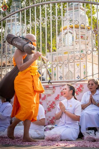 ภาพ No.113159:พิธีต้อนรับพระธรรมยาตรา ปีที่ 12 วันที่ 15 มกราคม พ.ศ. 2567 ณ วัดโบสถ์บน จ.นนทบุรี