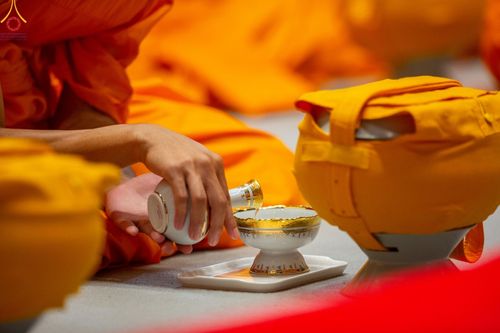 ภาพ No.84262:พิธีขอบรรพชา , พิธีขอสรณคมน์และศีล ,  พิธีรับบาตร , พิธีอุปสมบท ในโครงการบรรพชาอุปสมบทหมู่ธรรมทายาทรุ่นเข้าพรรษา และโครงการบรรพชาสามเณรโรงเรียนนานาชาติ รุ่นที่ 12 ณ โบสถ์พระไตรปิฎก วัดพระธรรมกาย วันที่ 22 กรกฎาคม พ.ศ. 2566