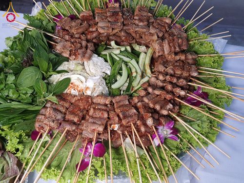 ภาพ No.199419:พิธีถวายภัตตาหารเป็นสังฆทาน แด่พระธรรมยาตรา ณ อนุสรณ์สถานบางปลา วัดบางปลา อำเภอบางเลน จังหวัดนครปฐม ในโครงการธรรมยาตรา กตัญญูบูชา มหาปูชนียาจารย์ พระมงคลเทพมุนี(สด จนฺทสโร) พระผู้ปราบมาร อนุสรณ์สถาน 7 แห่ง ปีที่ 13 วันที่ 22 มกราคม พ.ศ. 2568