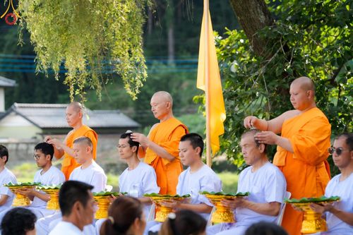 ภาพ No.147480:พิธีตัดปอยผม ขอขมา มอบบาตร ผ้าไตร โครงการปฐมอุปสมบท สมโภชอุโบสถ บูชาธรรม 80 ปี หลวงพ่อธัมมชโย ณ วัดพระธรรมกายโทชิหงิ ประเทศญี่ปุ่น วันพฤหัสบดีที่ 8 สิงหาคม พ.ศ. 2567