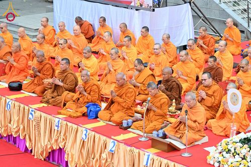 ภาพ No.210330:วันอาทิตย์ที่ 9 มีนาคม พ.ศ. 2568 พ่อเมืองโคราชจัดตักบาตรพระหมื่น ทำบุญเมือง 557 ปี