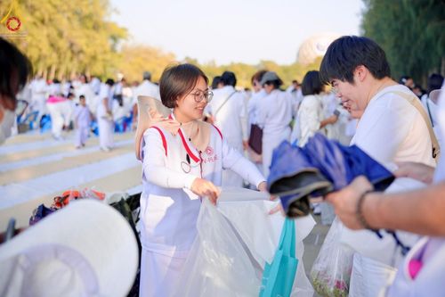 ภาพ No.191456:V.49 สารพัดV สารพัดดี ที่ธรรมยาตรา ในโครงการธรรมยาตรา กตัญญูบูชา มหาปูชนียาจารย์ พระมงคลเทพมุนี(สด จนฺทสโร) พระผู้ปราบมาร อนุสรณ์สถาน 7 แห่ง ปีที่ 13 ระหว่างวันที่ 2-31 มกราคม พ.ศ. 2568