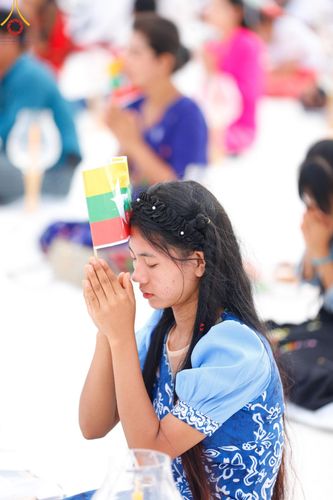 ภาพ No.129398:พิธีประดิษฐานพระบรมสารีริกธาตุ ณ มหารัตนะเจดีย์สิริปทุมสวรรค์ ศูนย์ปฏิบัติธรรมภาคใต้ อ.บางกล่ำ จ.สงขลา วันที่ 10 มีนาคม พ.ศ.2567