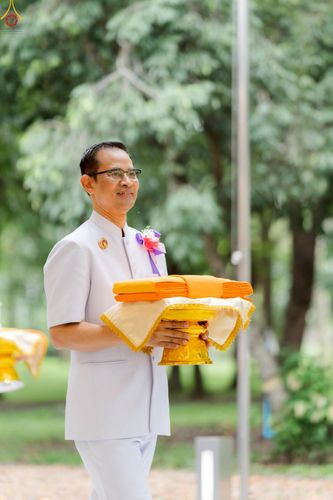 ภาพ No.227415:วันเสาร์ที่ 31 พฤษภาคม พ.ศ. 2568 พิธีเวียนประทักษิณรอบพระอุโบสถ ในพิธีอุปสมบท สามเณรเตรียม DCI รุ่นที่ 22 ณ อุโบสถพระไตรปิฎก วัดพระธรรมกาย