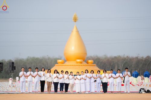 ภาพ No.130057:V.34 เพื่อธรรมเพื่อบางกล่ำ การรับบุญของเจ้าหน้าที่หน่วยงานต่างๆ  เพื่องานธรรมยาตราอัญเชิญพระบรมสารีริกธาตุ ประดิษฐาน ณ มหารัตนเจดีย์สิริปทุมสวรรค์ (เจดีย์อริยพุทธะ 5 พระองค์) ณ ศูนย์ปฏิบัติธรรมภาคใต้ อ.บางกล่ำ จ.สงขลา ระหว่างวันที่ 9-10 มีนาคม พ.ศ. 2567